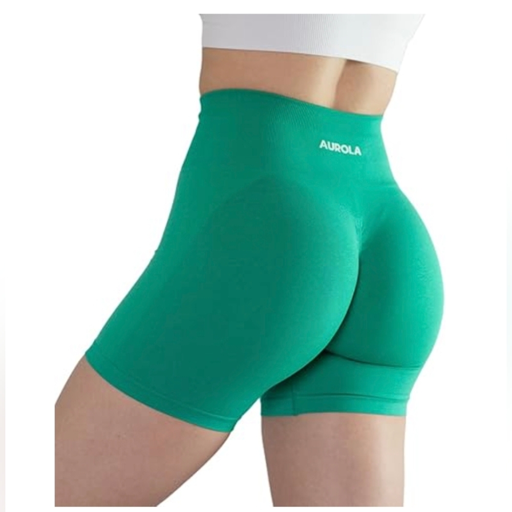 Aurola Seamless Scrunch Shorts